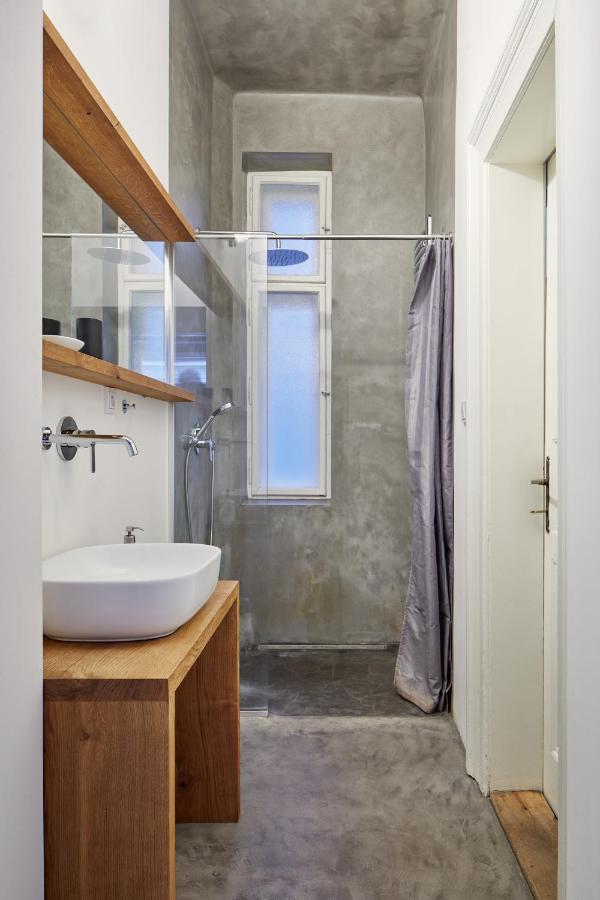 Artsy Flat Near Wenceslas Square By Days Apartment