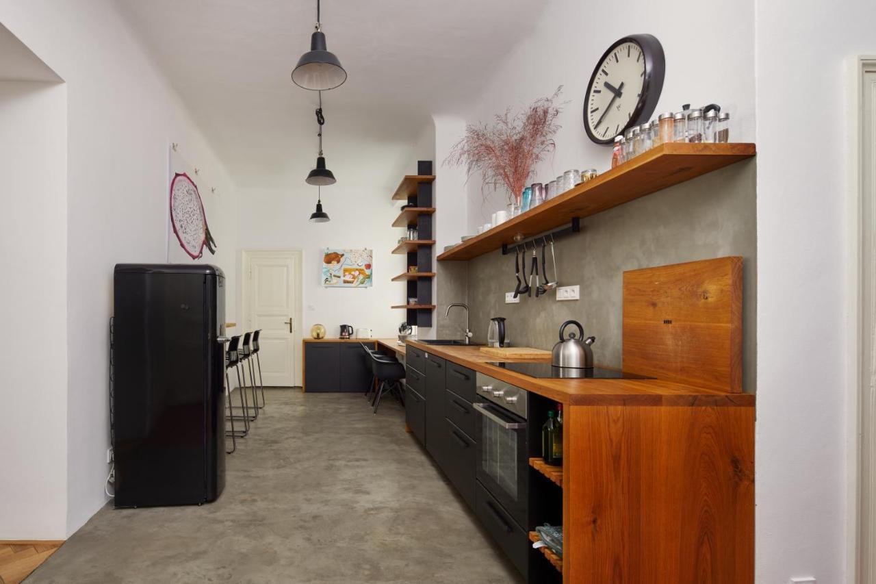 Apartment Artsy Flat Near Wenceslas Square By Days