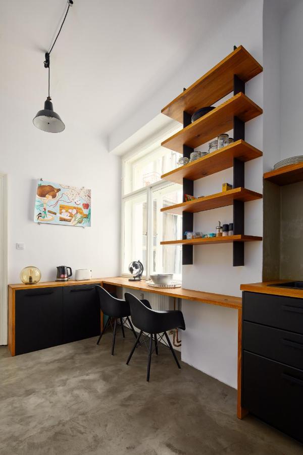 Artsy Flat Near Wenceslas Square By Days Apartment