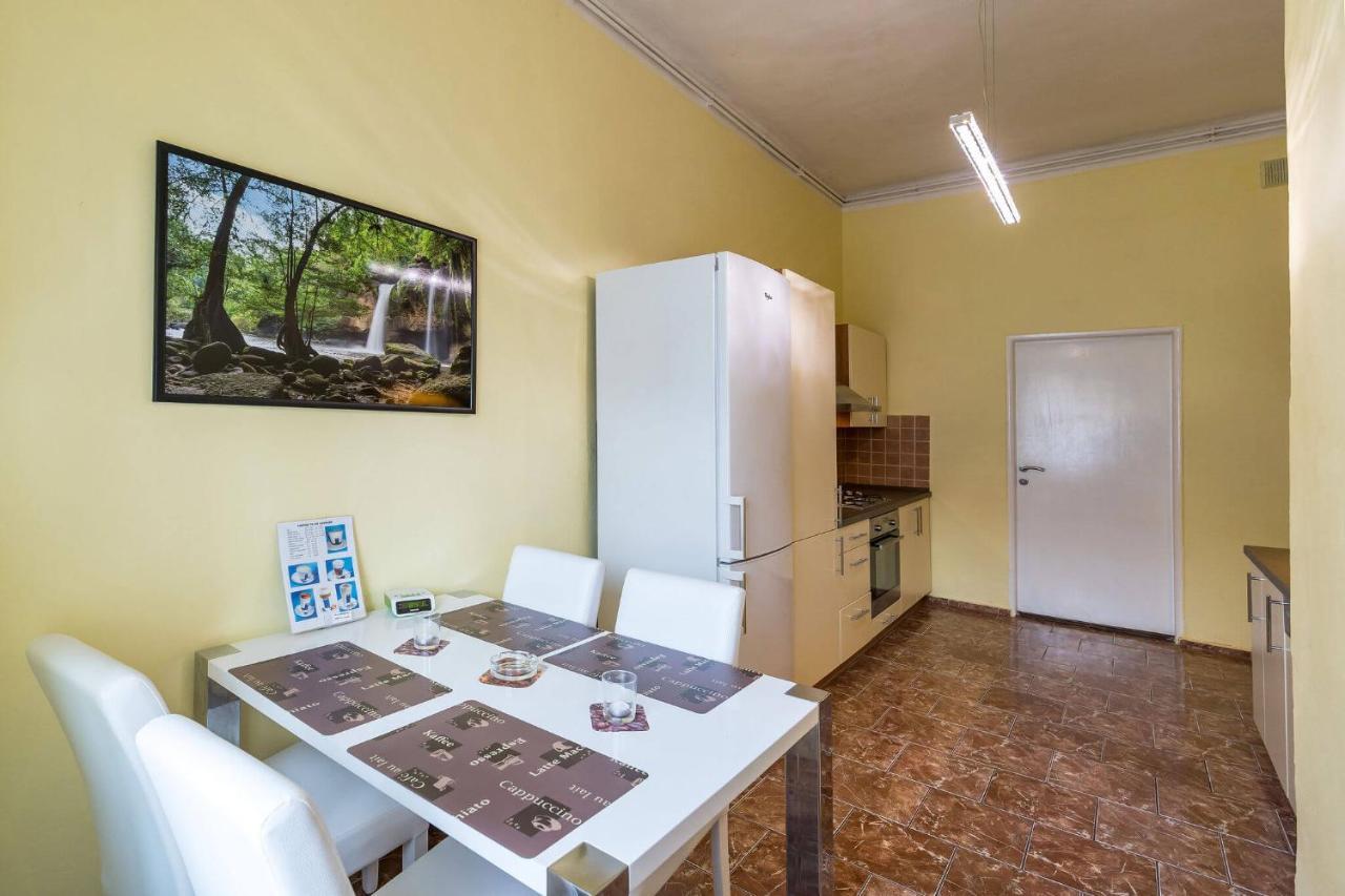 Exclusive Whirlpool Apartment *