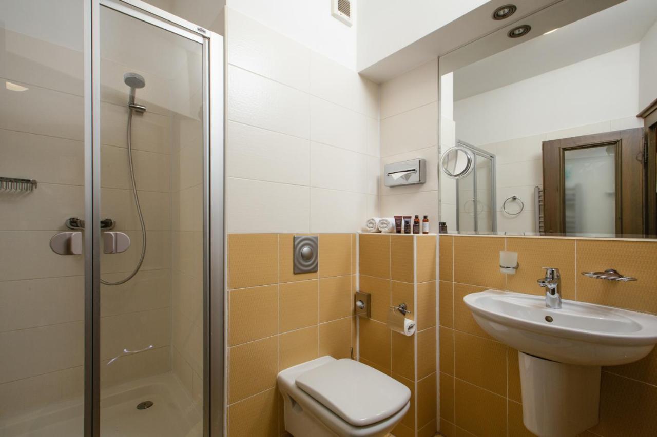 Charles Bridge & By Sivek Aparthotel 4*