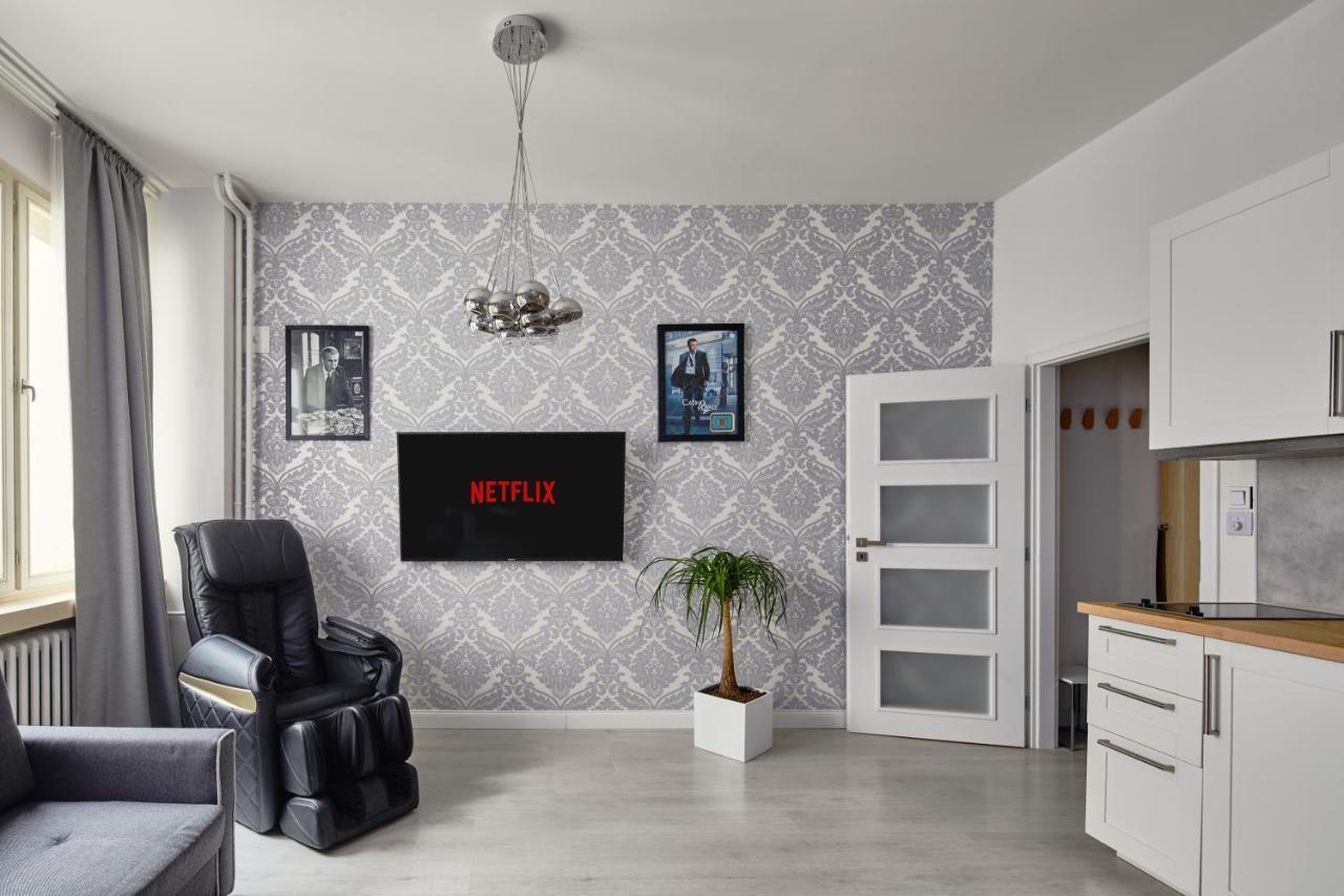Sleek Near Wenceslas Square By Days Apartment *
