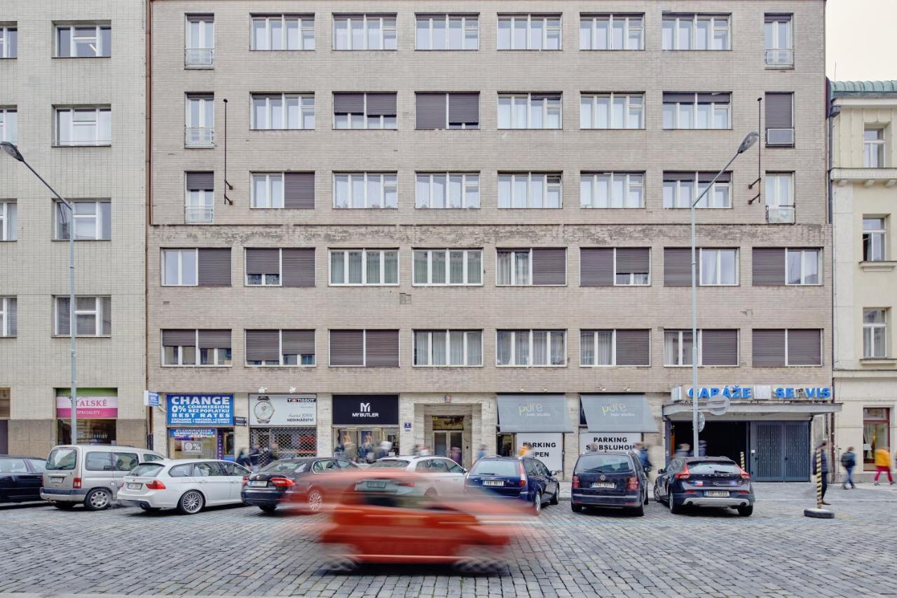 Sleek Near Wenceslas Square By Days