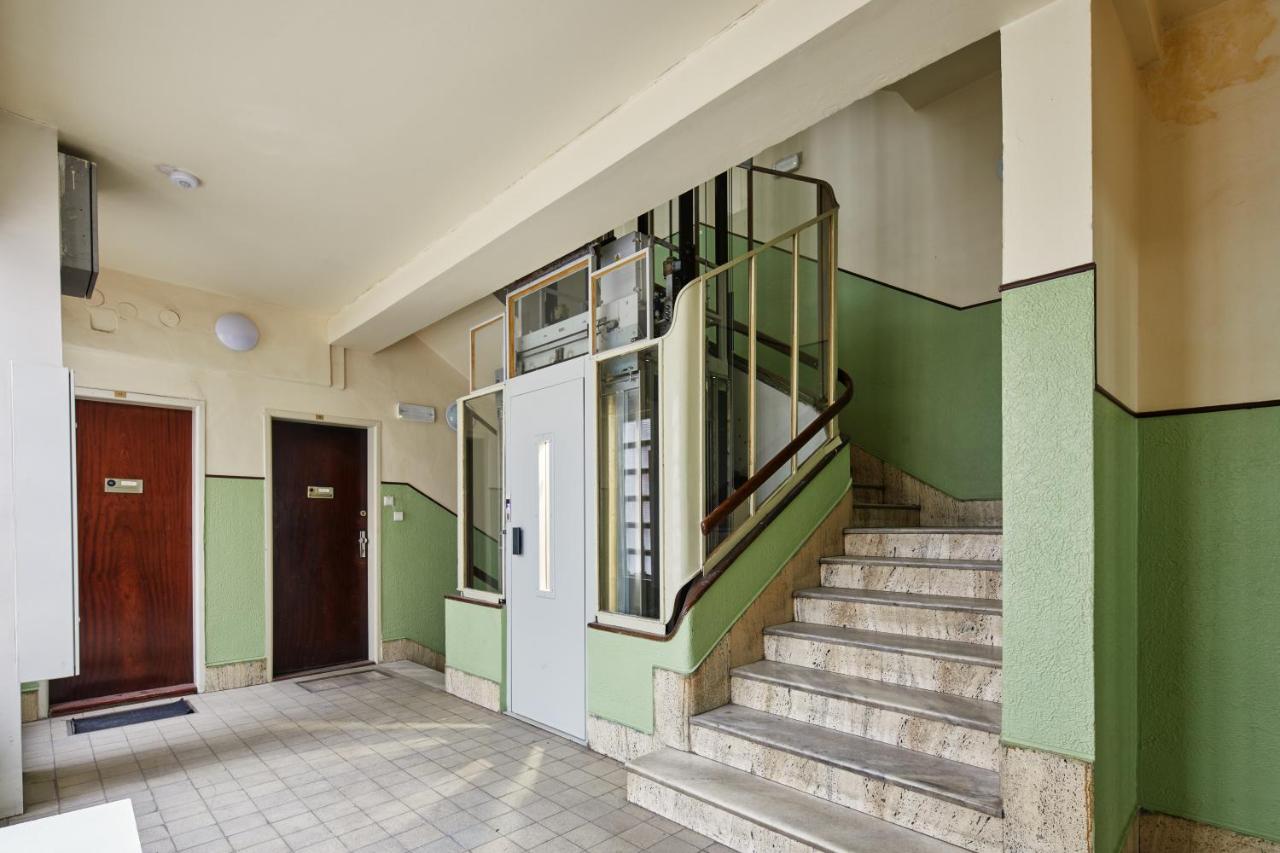 Sleek Near Wenceslas Square By Days Apartment Prague