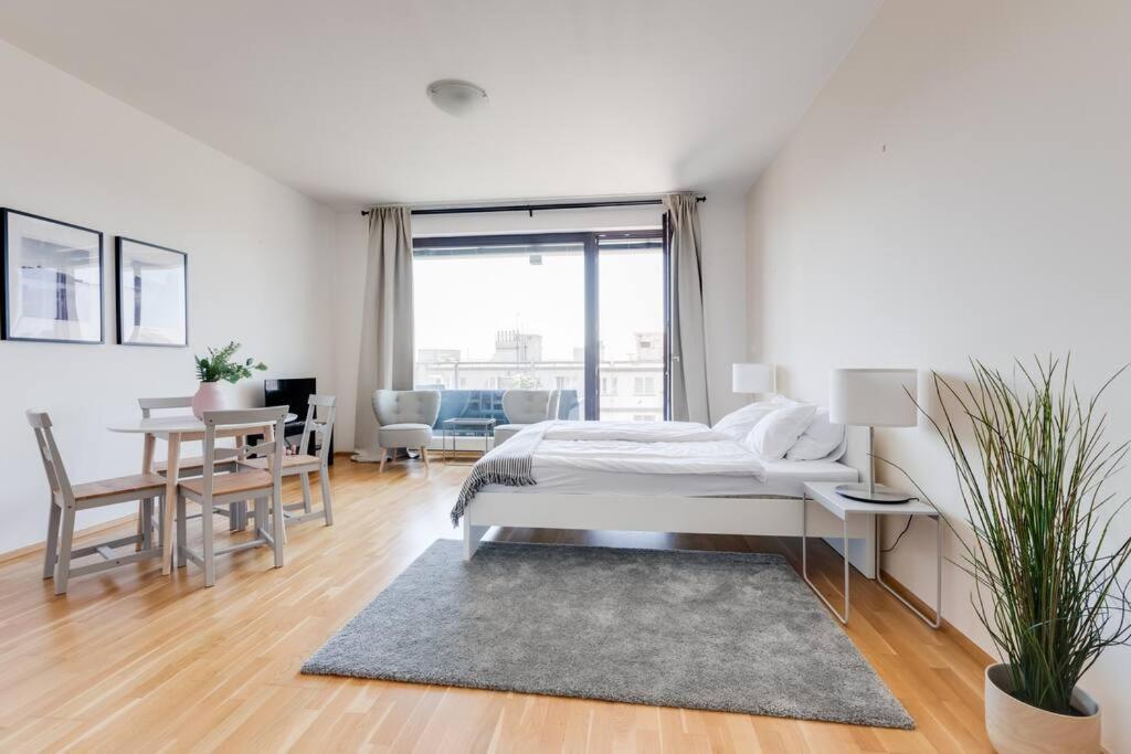Apartment Jt's Korunni Str.