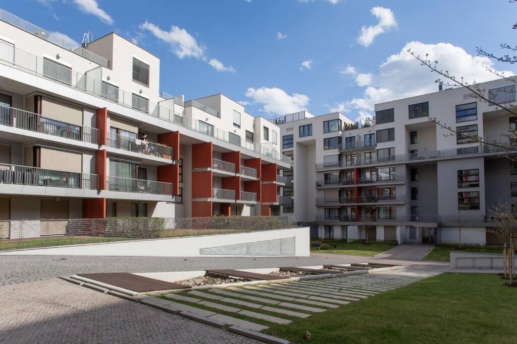 Apartment Jt's Korunni Str.