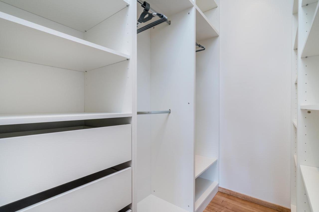 Apartment Days - Bright - Fast Wifi - Quiet Area Prague