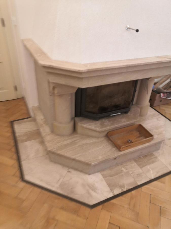 Private In Shared Luxurious Palace Like With 2 Bathrooms Including Whirlpool And Virtual Reality *