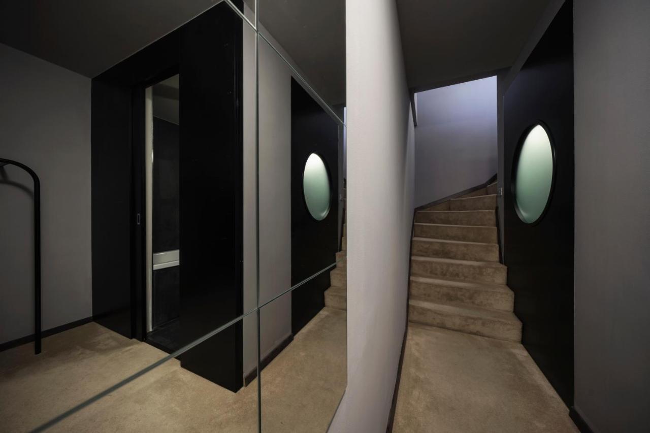 Noir Hotel
