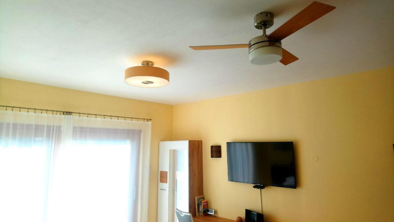 Lovely Apartment, Garden, Parking, Wifi, Netflix Appartement Prague