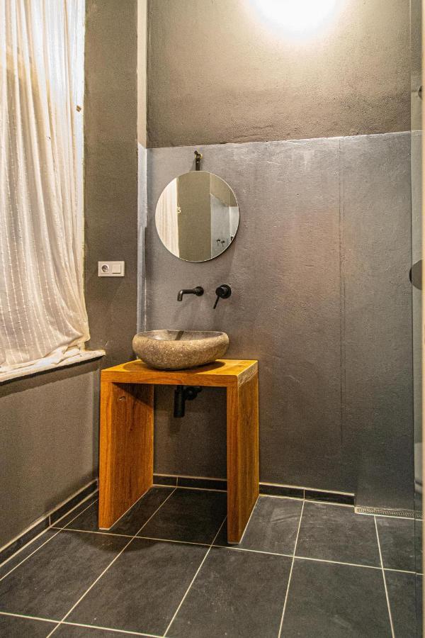 Apartment 4 Bedrooms 130m2 At The Main Square Prague