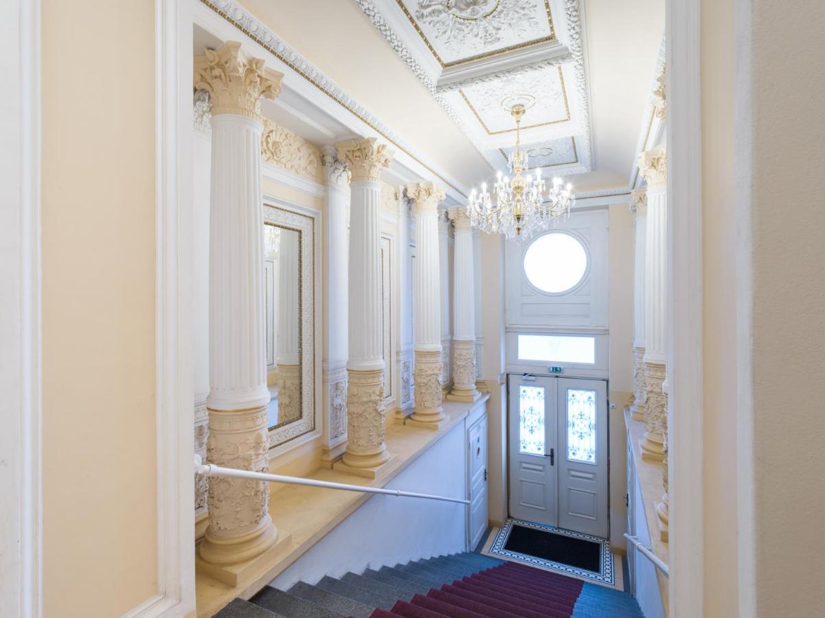 Apartment Bartal *