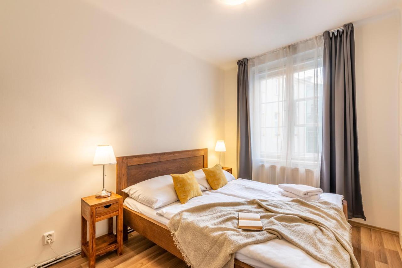 Aparthotel Templova - Old Town