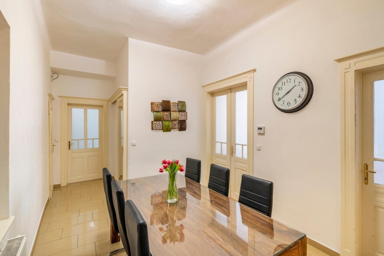 Aparthotel Templova - Old Town