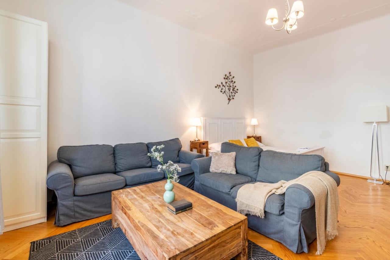 Aparthotel Templova - Old Town