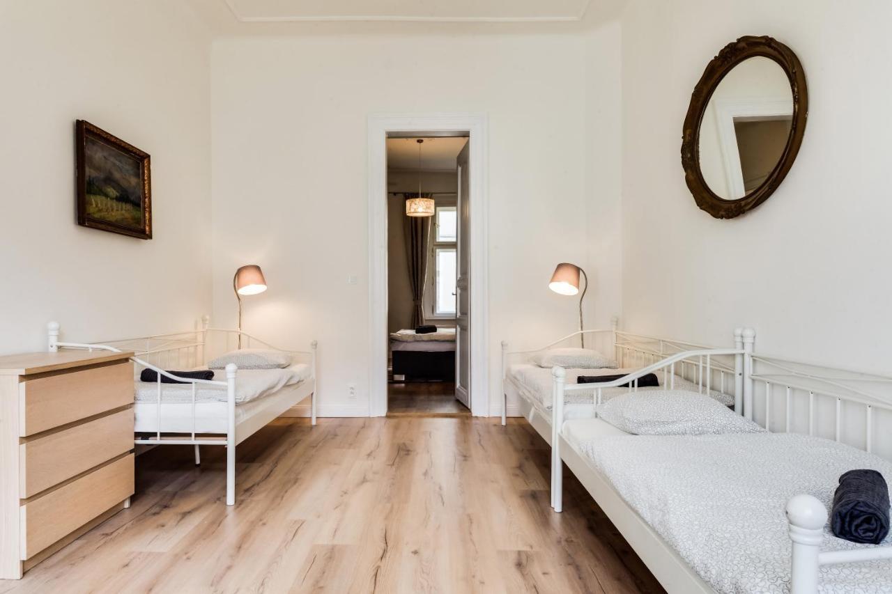 Charles Bridge - 3 Bedroom - Old Town Praga