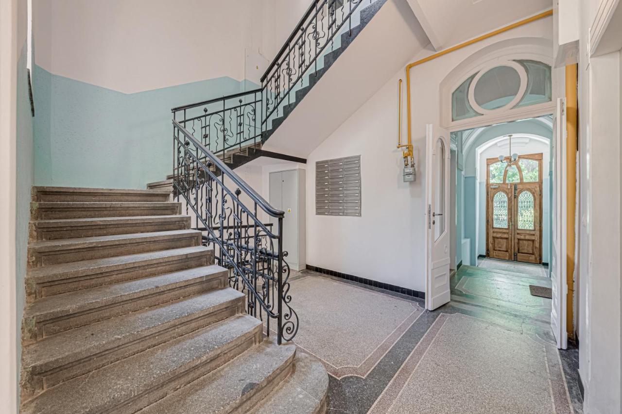 Apart Otel Kaizl Park Prag