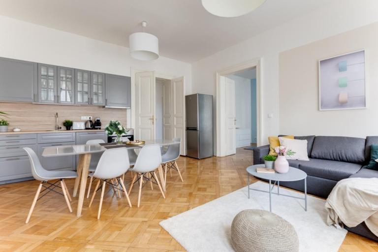 New & Cozy 3bds In Historical Center - S8 Prague