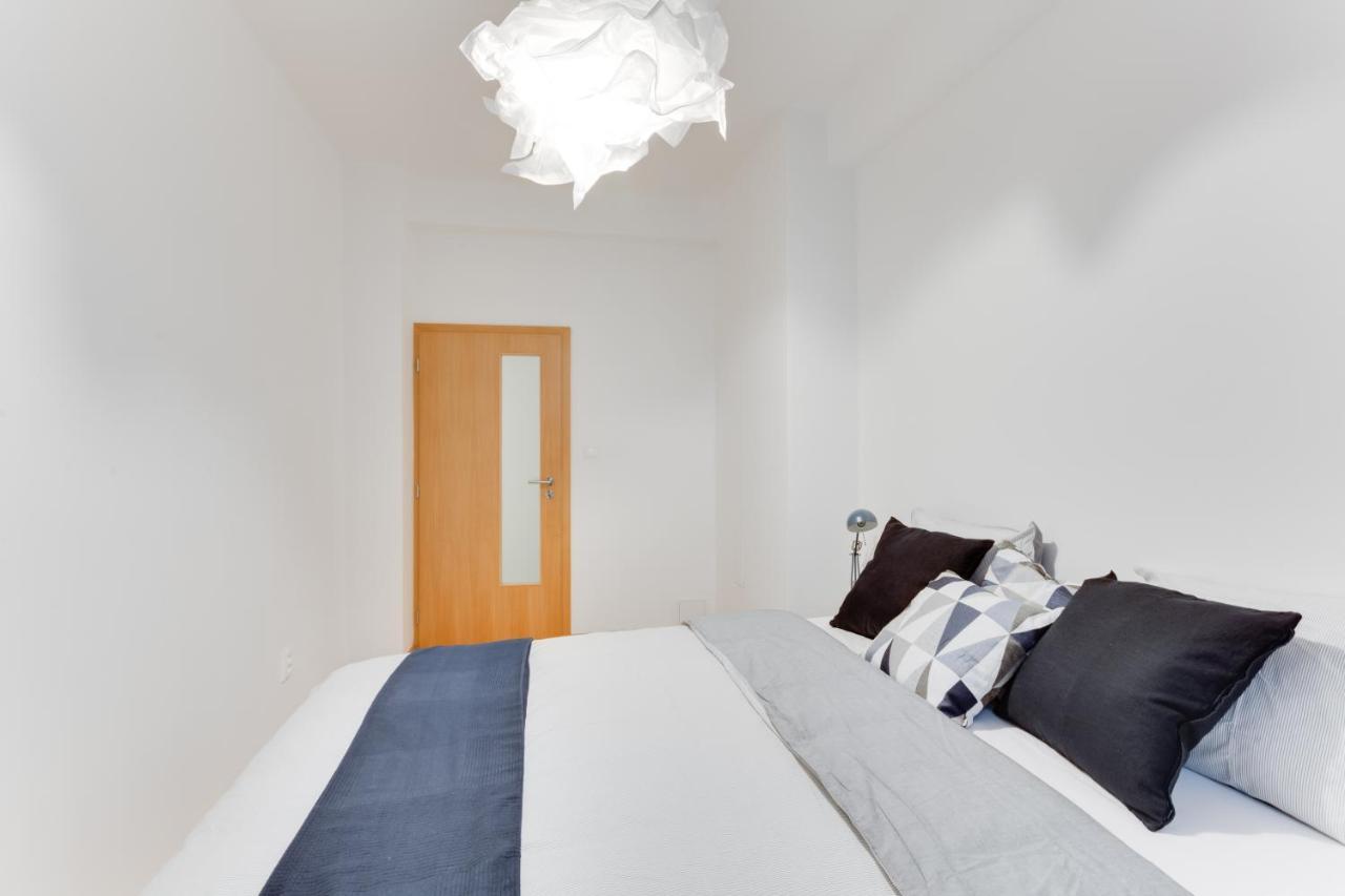 Flat 2 Bedrooms In Historical Center - Klimentska Daire Prag