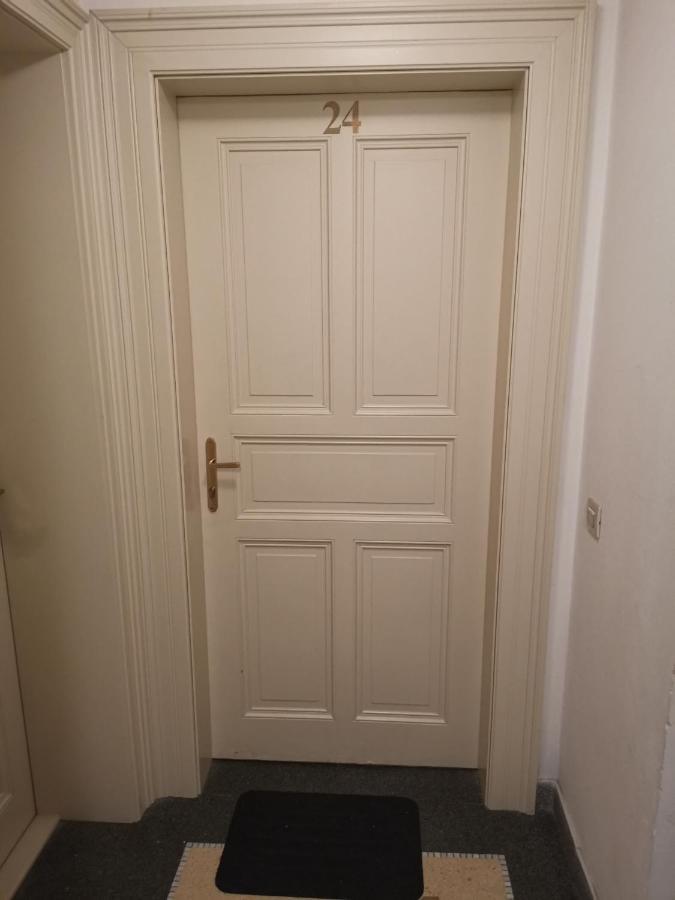 Quiet In Center Apartment Prague