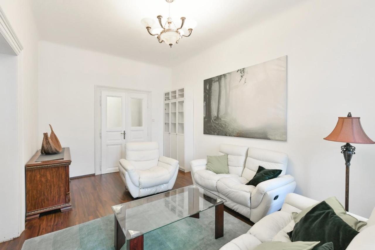 Daire Comfort Central Apartment, 4bdrm, 2bthrm *