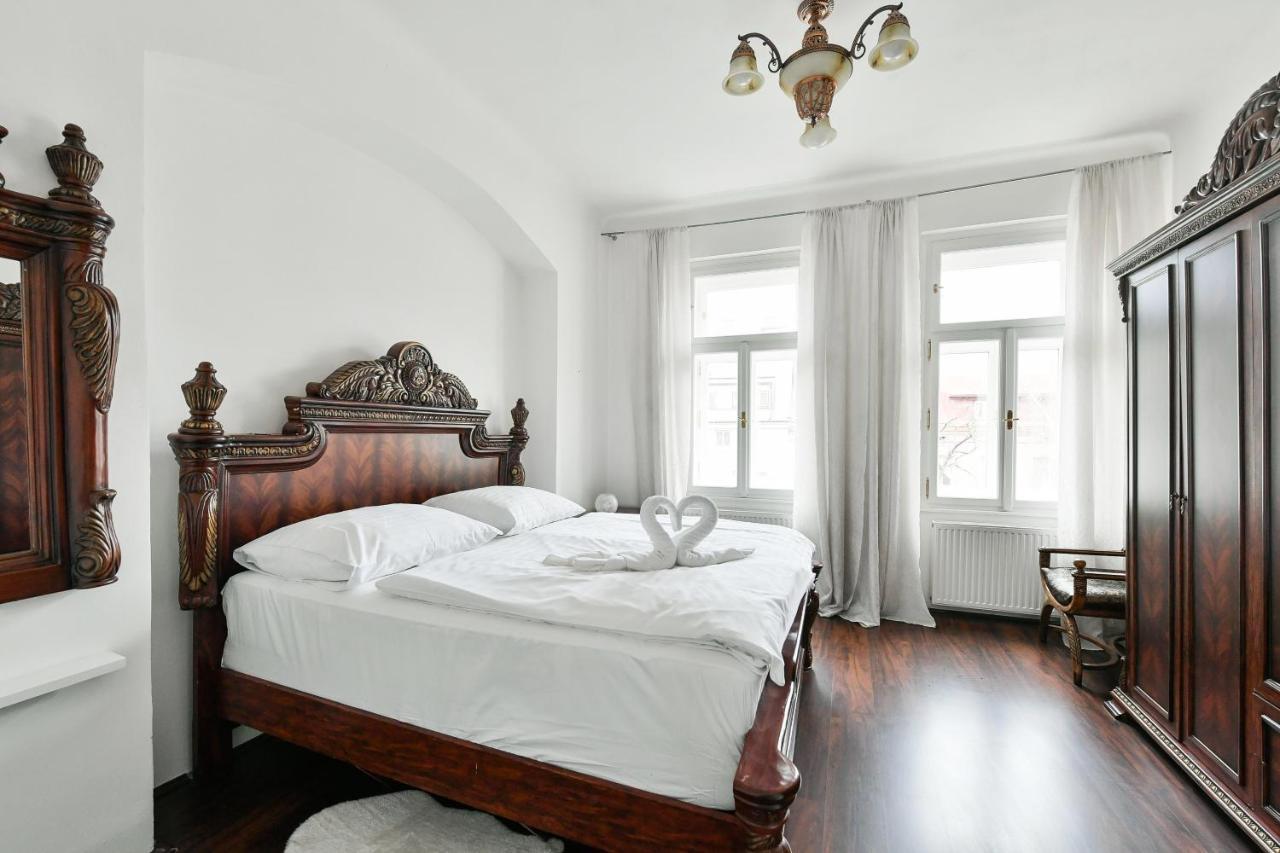 Daire Comfort Central Apartment, 4bdrm, 2bthrm Prag