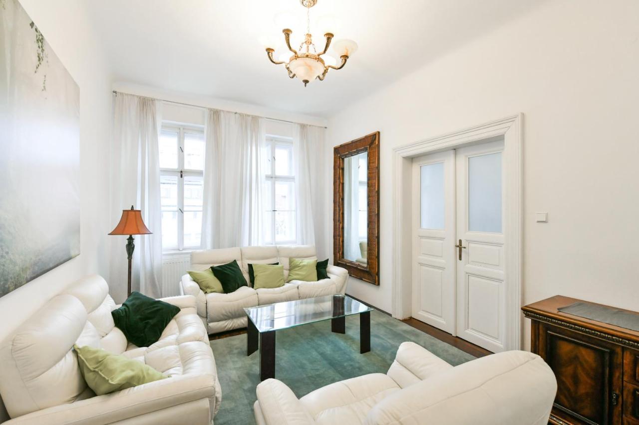 Daire Comfort Central Apartment, 4bdrm, 2bthrm Prag