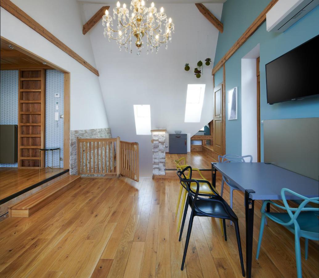 Apartment Mordecai 12 By Adrez