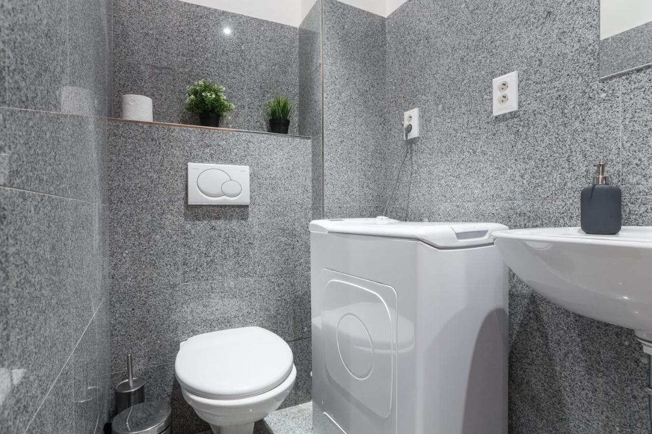 Flat 2 Bedrooms In Historical Center - Klimentska Daire *