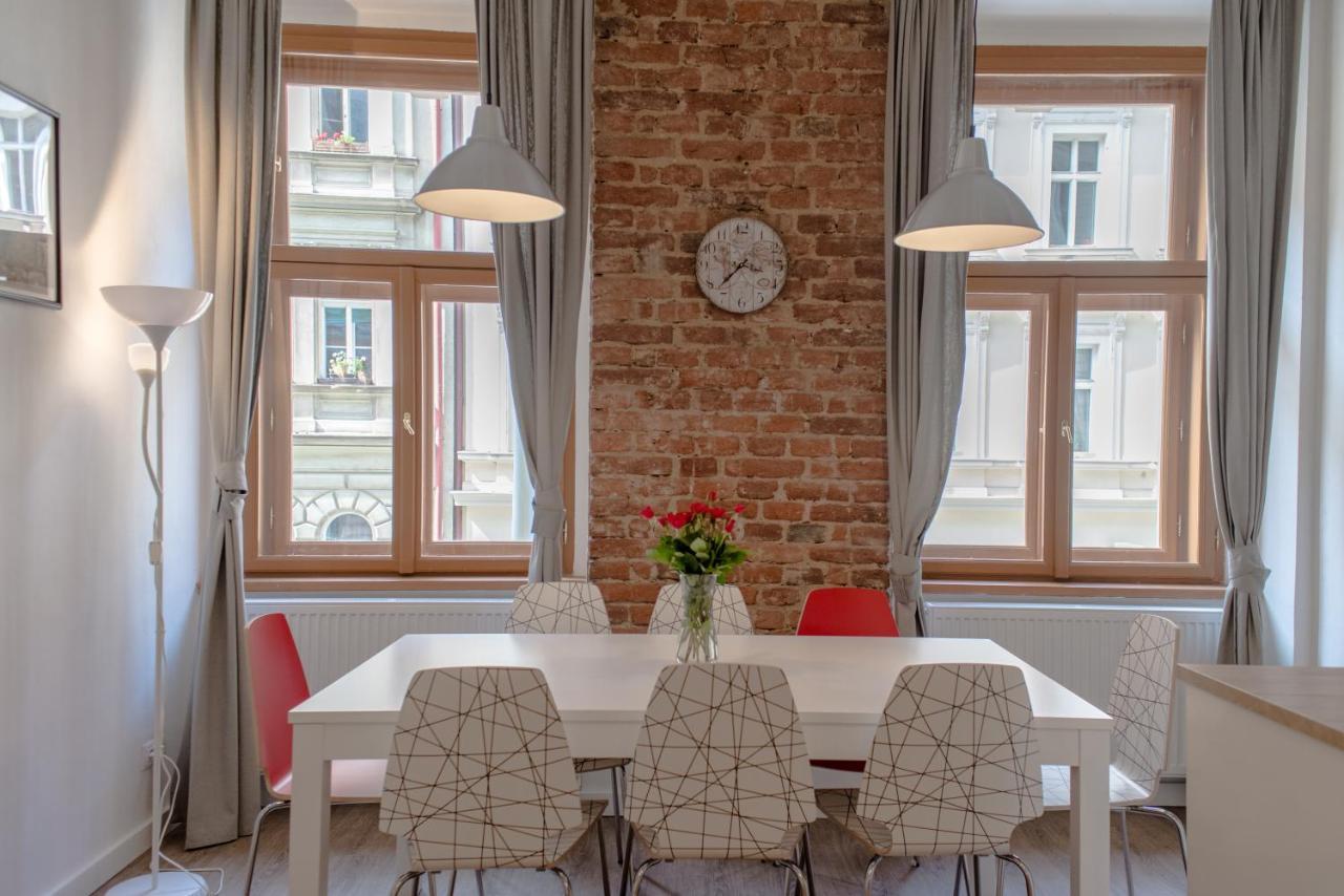 Apartment Florenc With 3-bathrooms & Bedrooms