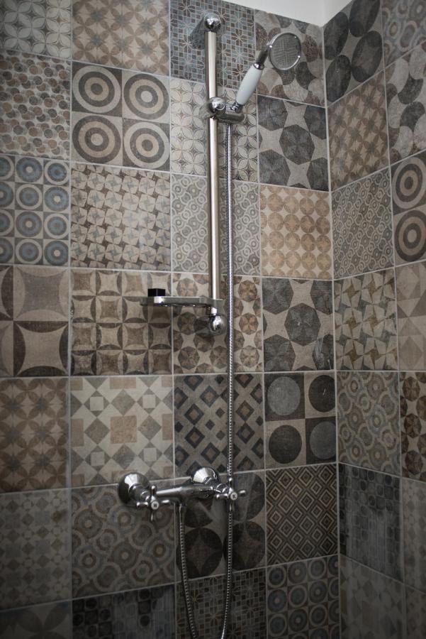 Florenc With 3-bathrooms & Bedrooms *