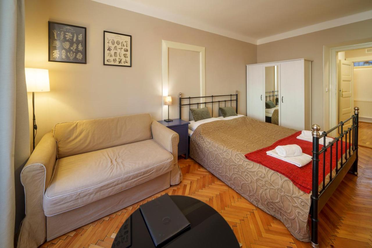 Appartement Old Town - Templova *