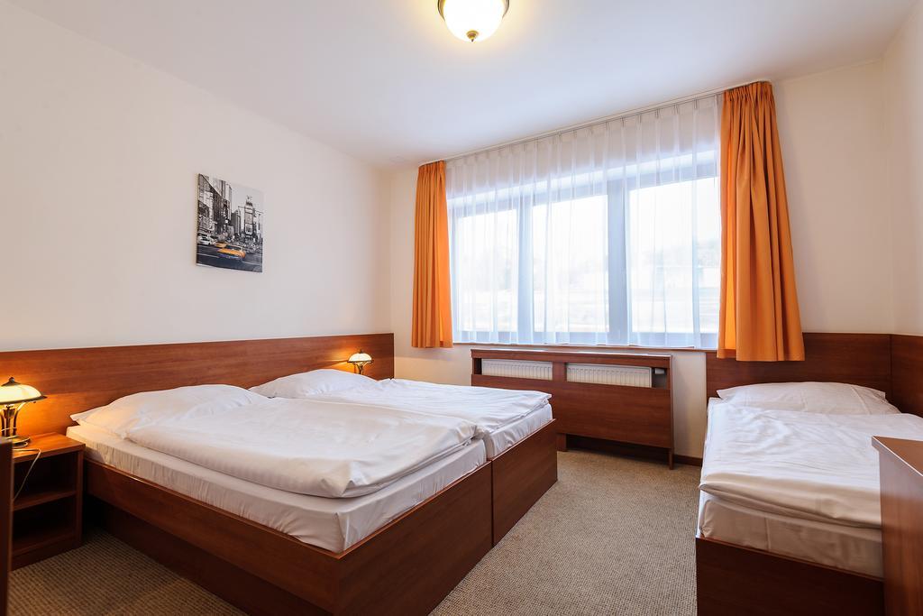 Alexis Hotel 3*