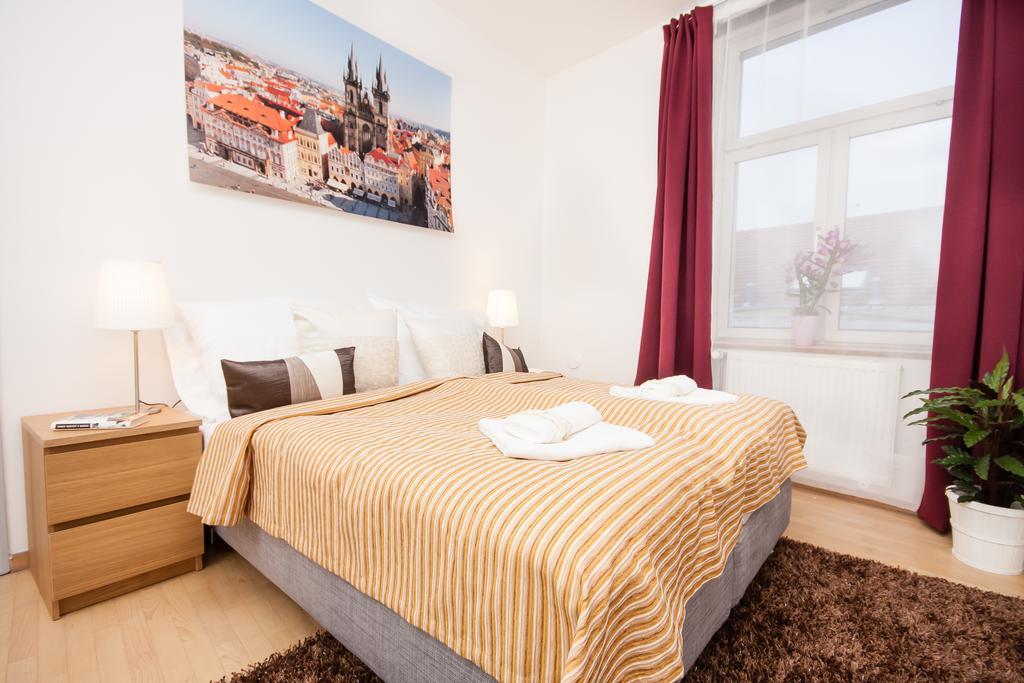 Wenceslas Square Lofts Apartment *