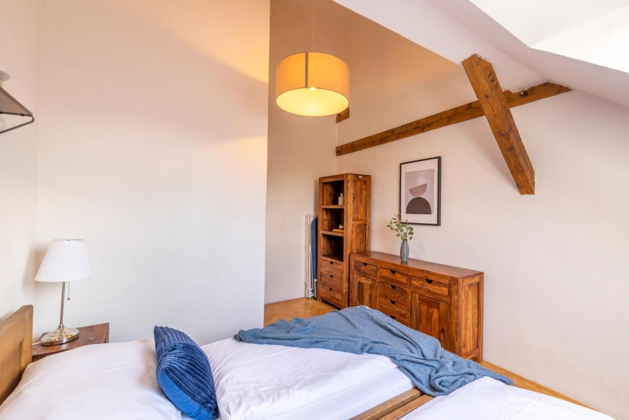 Apartment Stupartska - Tyn Church View With Terrace Prague