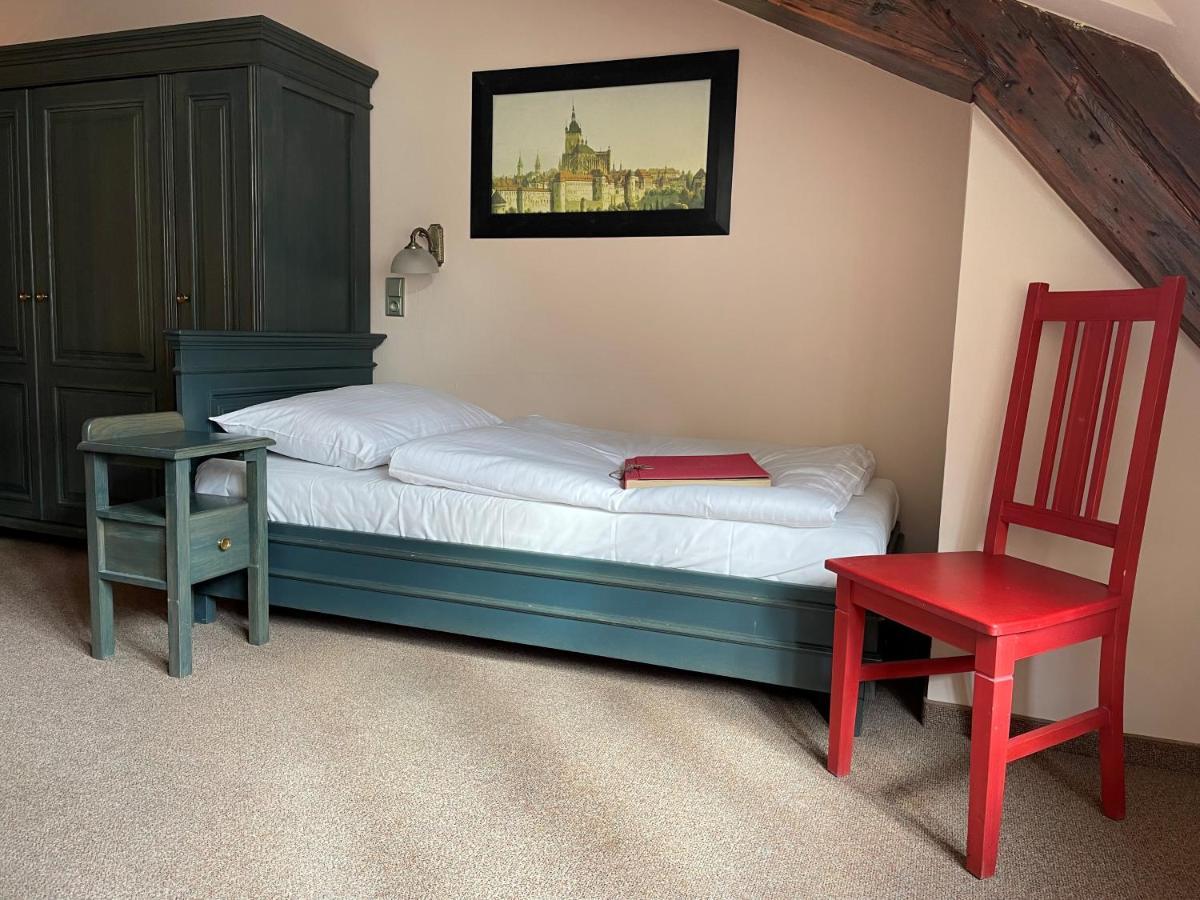 U Cervene Zidle - Red Chair Hotel 3*