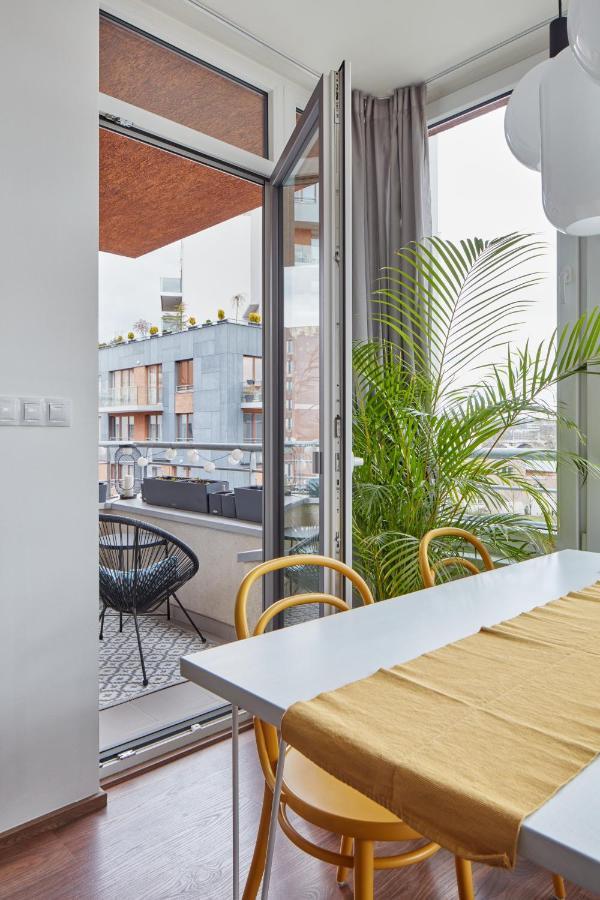 Appartement Days - Bright Interior - Free Parking - Spacious Layout *