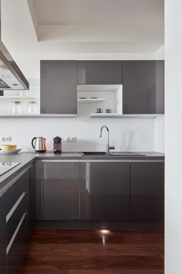 Days - Bright Interior - Free Parking - Spacious Layout Appartement