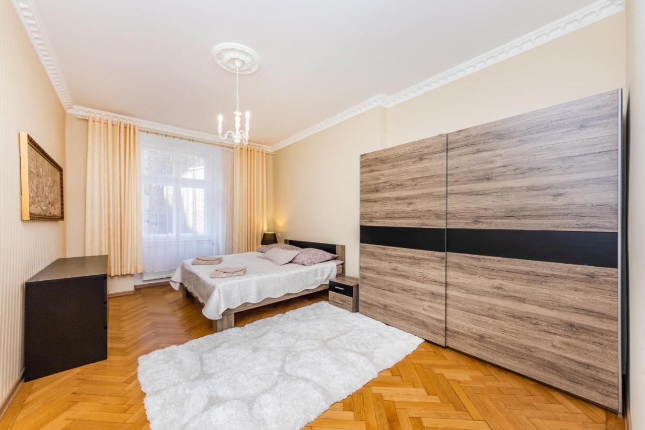 Apartment Prostorny Tripokojovy Apartman U Nabrezi Vltavy