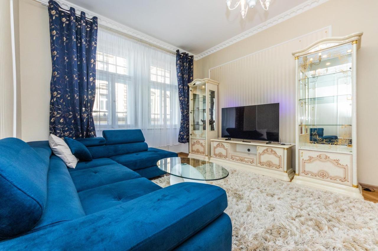 Prostorny Tripokojovy Apartman U Nabrezi Vltavy Prague