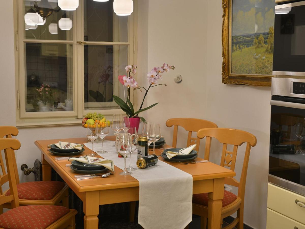 Apartment Unique In Near River Vltava Prag