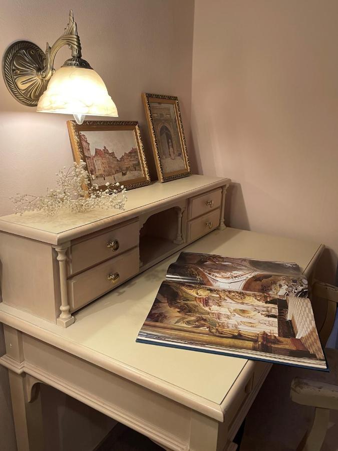 U Cervene Zidle - Red Chair Hotel 3*
