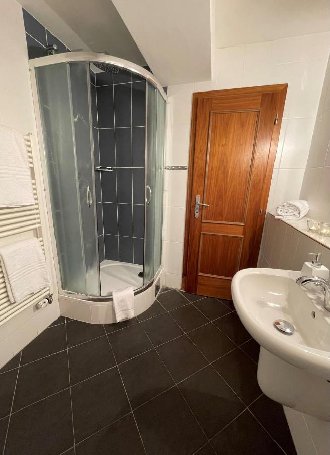 U Cervene Zidle - Red Chair Hotel 3*