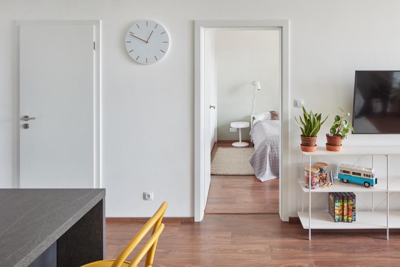 Days - Bright Interior - Free Parking - Spacious Layout Appartement Prague