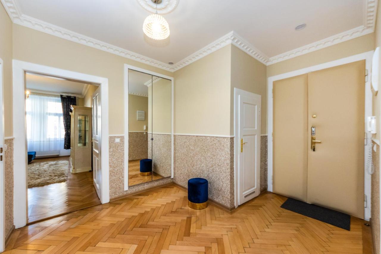Prostorny Tripokojovy Apartman U Nabrezi Vltavy Apartment *