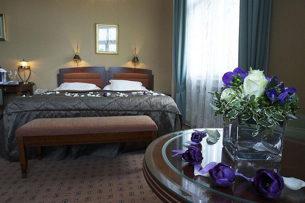 Paris 5* Prague