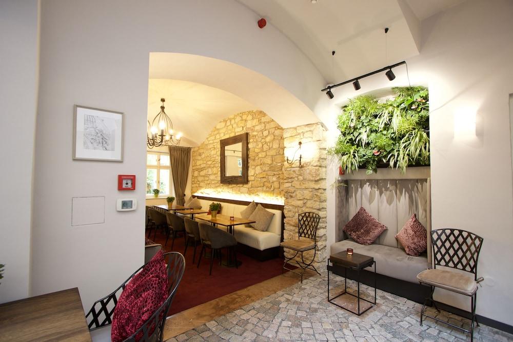 Hotel Agnes