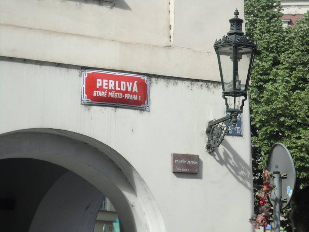 Perla Prague