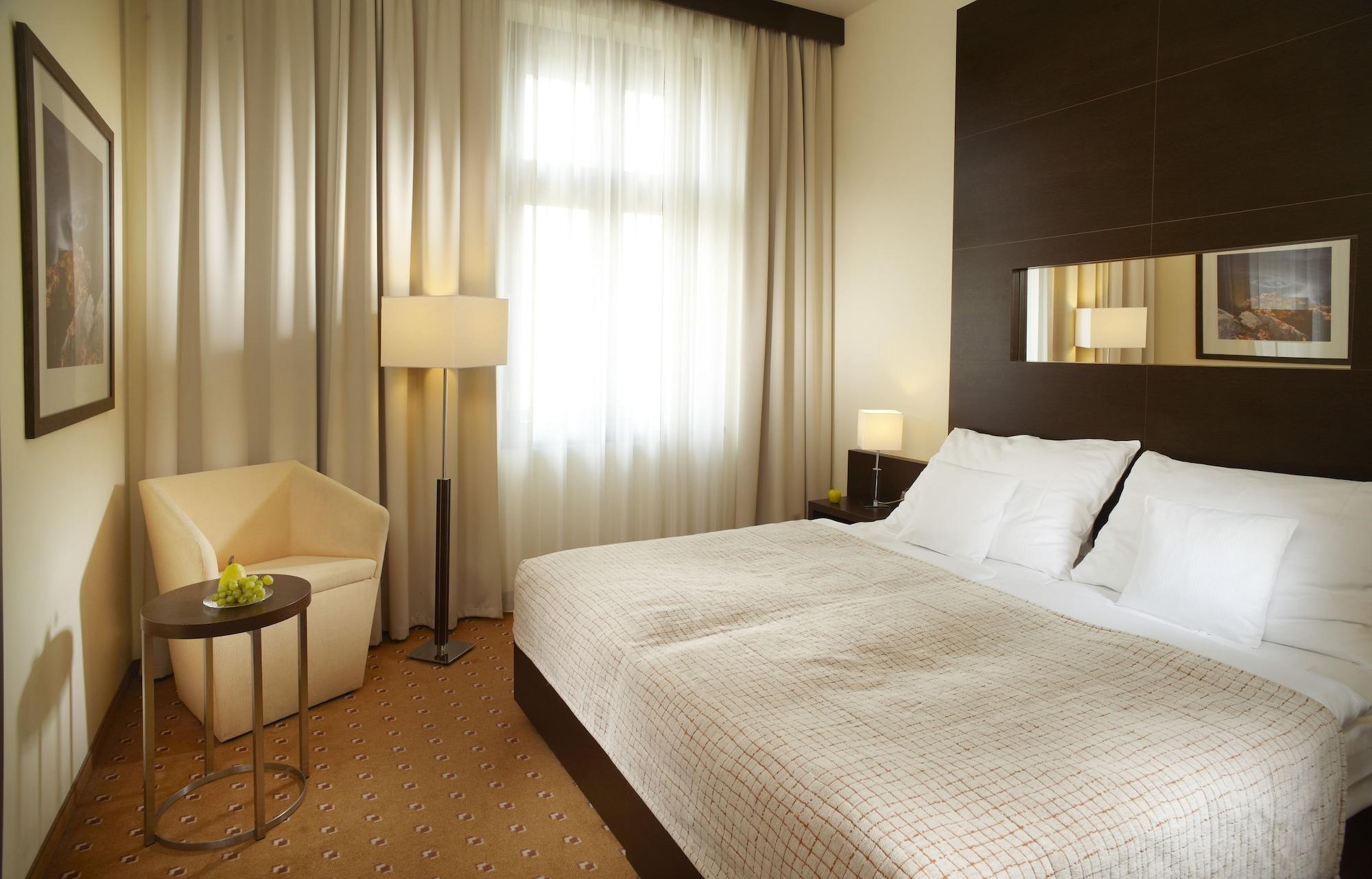 Clarion Prag