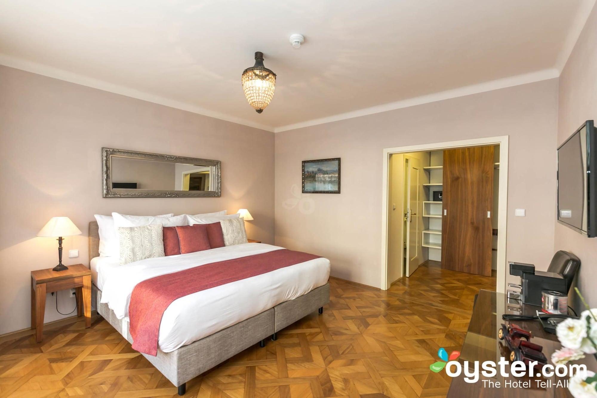 Golden Key Castle 4* Prague